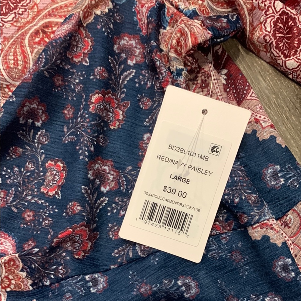 NWT Paisley Print V-Neck Top Side Zip - Picture 7 of 17